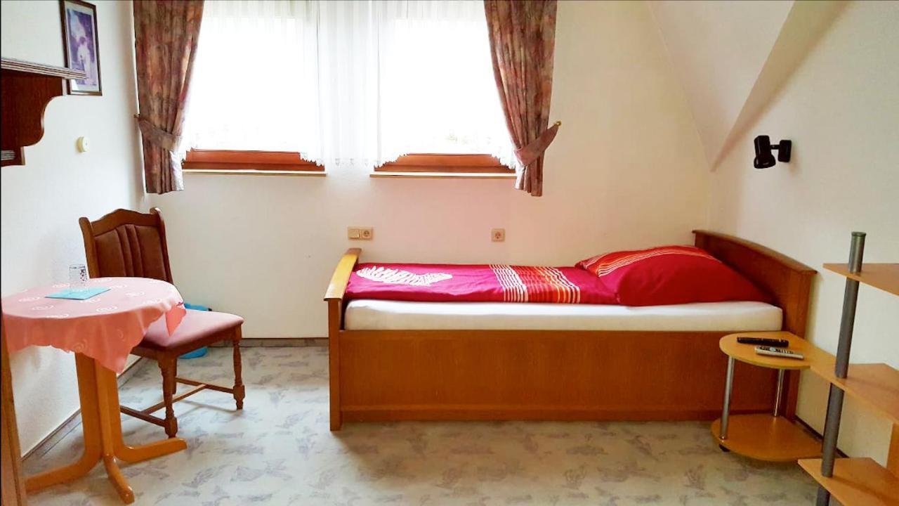 Готель Pension Wiesengrund Thal Екстер'єр фото